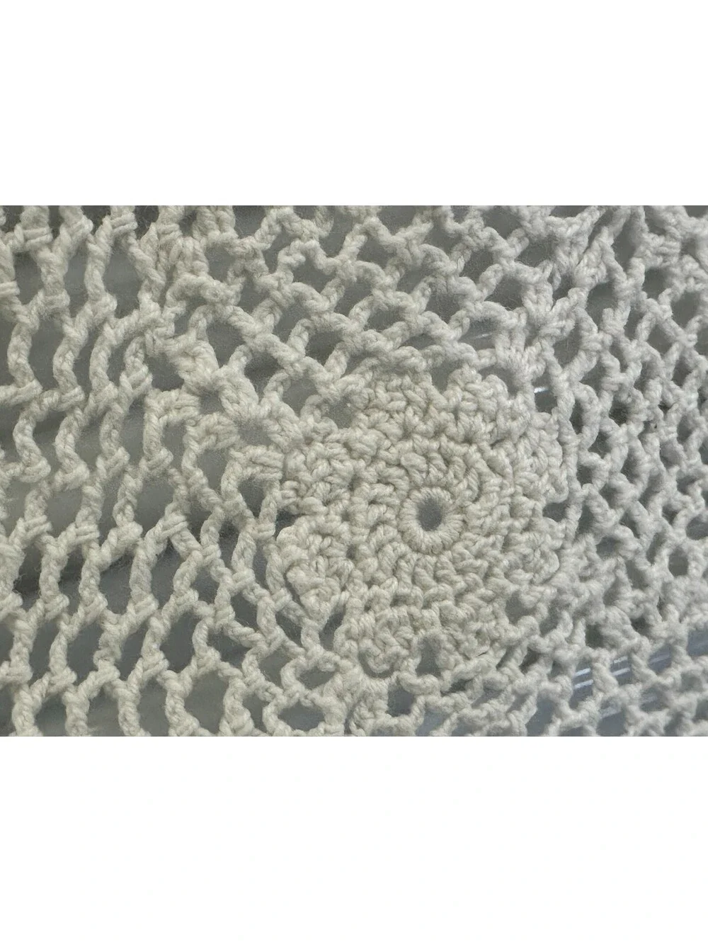 Vintage Crochet Tablecloth Topper Floral Pattern Cream White Scallop Edge 34x37